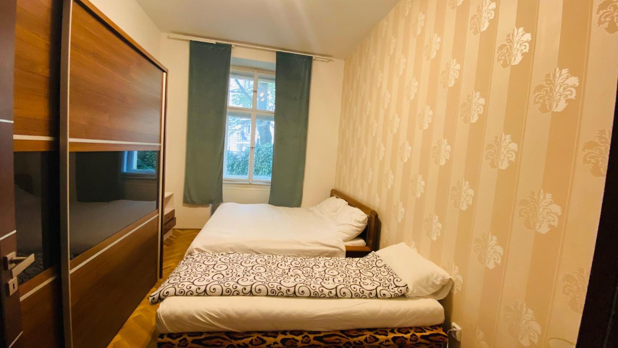 Hotel Apartment In Prague 2 Square Dış mekan fotoğraf
